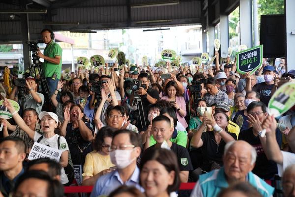 ▲▼民進黨台南宣講人潮滿滿。（圖／翻攝自Facebook／林俊憲）