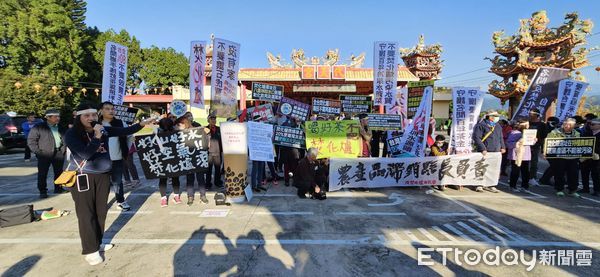 ▲▼南投縣府舉辦焚化廠選址說明會，爆發衝突。（圖／記者高堂堯攝，下同）