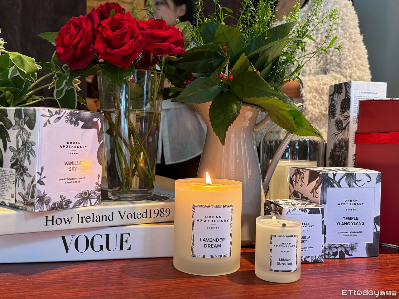 香氛蠟燭失手滴落　布沙發蠟油清除 6 招一次看