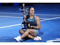 澳網女單大冷門！黑馬凱絲奪大滿貫首冠　球后莎芭蓮卡3連霸夢碎