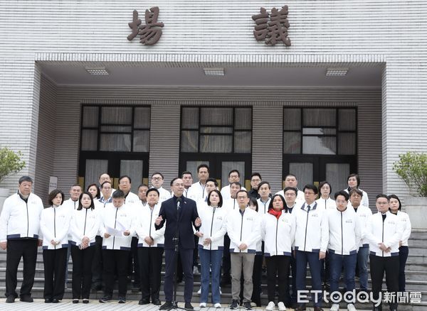 ▲▼朱立倫 國民黨啟動公投宣示 記者會 立法院。（圖／記者屠惠剛攝）