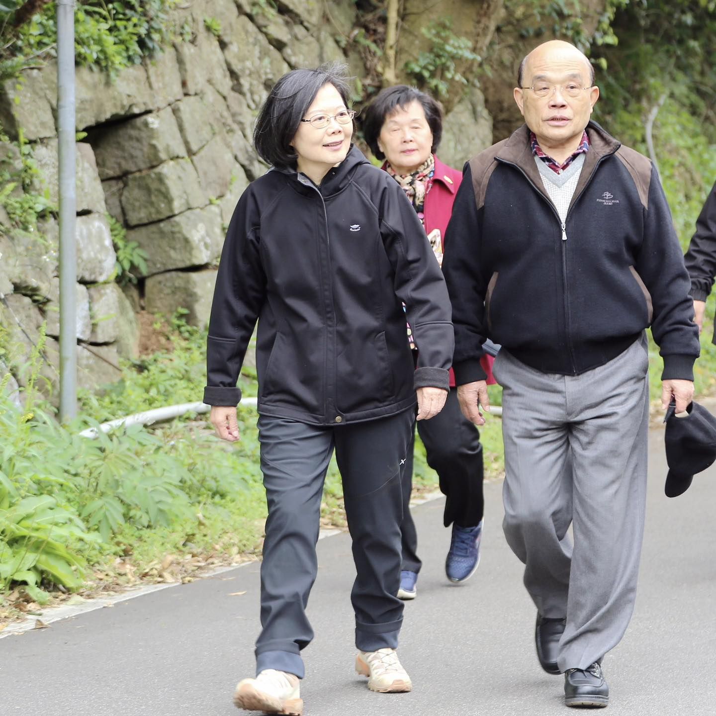 ▲▼前總統蔡英文、前行政院長蘇貞昌相約爬山。（圖／蔡英文臉書）