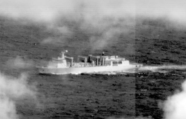 ▲▼RF-16監控中共901型快速戰鬥支援艦。（圖／國防部提供）