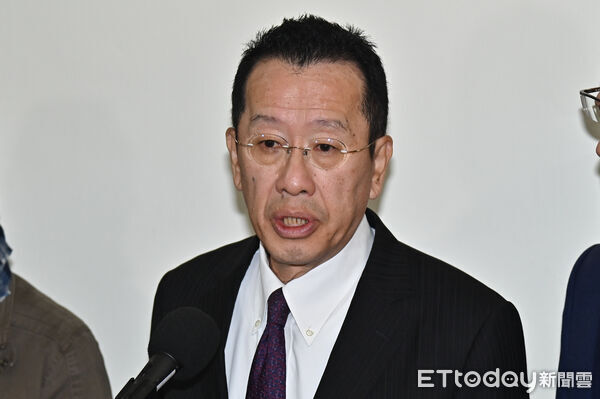 怒駁為福麥「量身訂做」　顧立雄：計較公司名字能讓他履約？