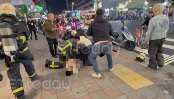 ▲▼北捷砍人,隨機砍人,北捷隨機砍人,張文,煙霧彈,台北車站,中山站,中山商圈,誠品南西。（圖／記者陳以昇攝）