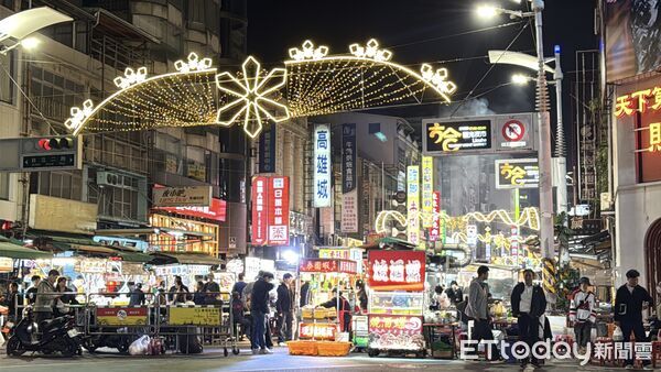 175攤→11攤！六合夜市滿血復活　白日1現象藏警訊