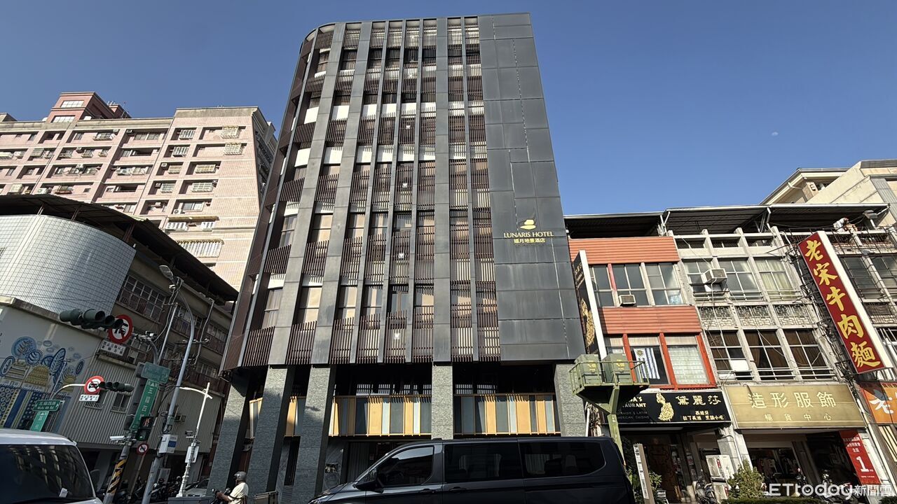 在地傻眼！　高雄「10年未營業」神秘商旅將開幕