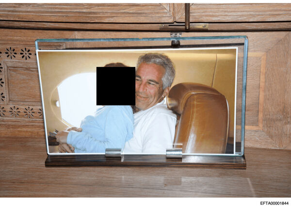 ▲▼ 美國司法部近期公開已故性犯罪富豪艾普斯坦（Jeffrey Epstein）調查檔案 。（圖／達志影像／美聯社）