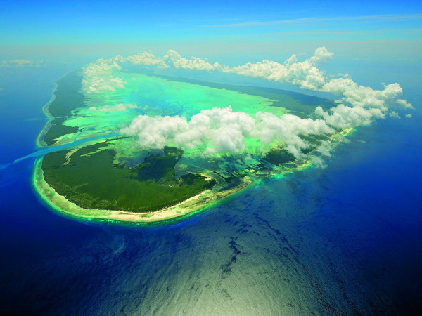 阿尔达布拉环礁图片