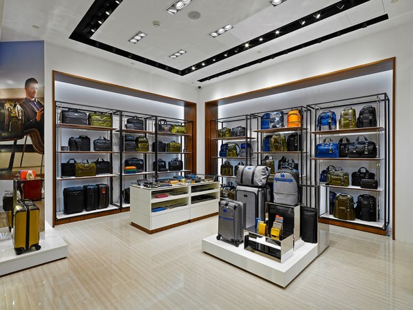 tumi全新概念店进驻101 抢攻商务人士的心