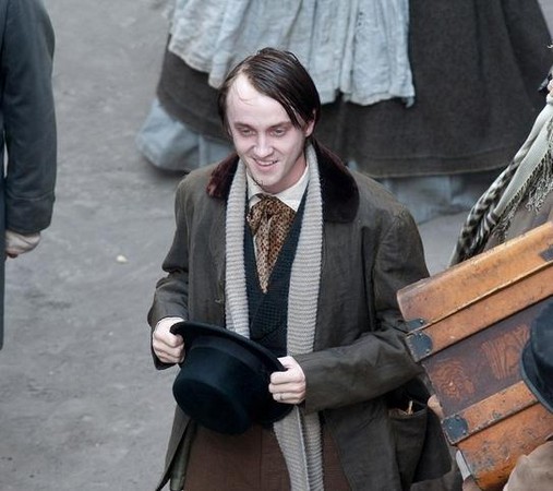 跩哥马份爆中年危机! 25岁惊现秃头阿伯样